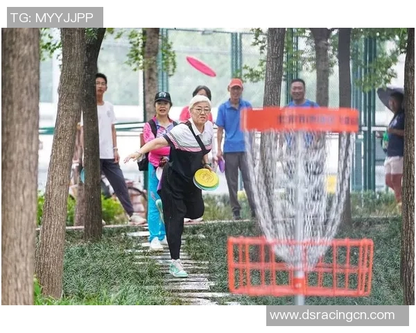 张伟独家分享飞盘技巧与心得体会助你轻松提升飞盘水平