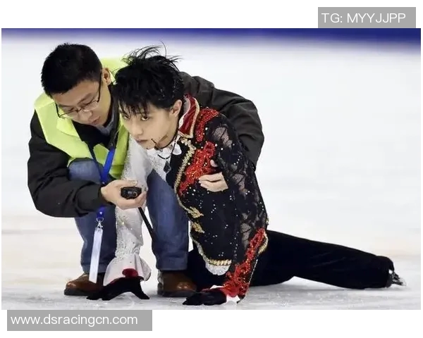 李伟的足球人生：从青涩少年到职业球员的心路历程