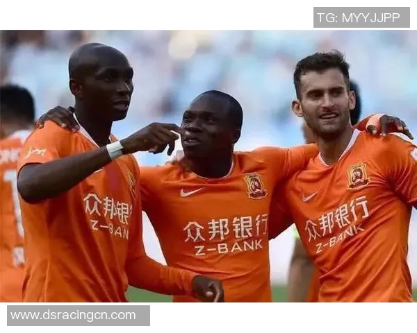 广州富力迎战河北幸福争夺中超联赛关键三分的精彩对决