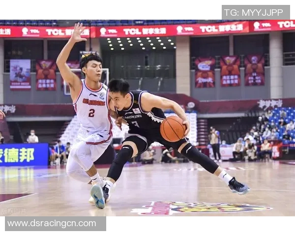 辽宁男篮与葡萄牙篮球队的精彩对决引发球迷热议与期待