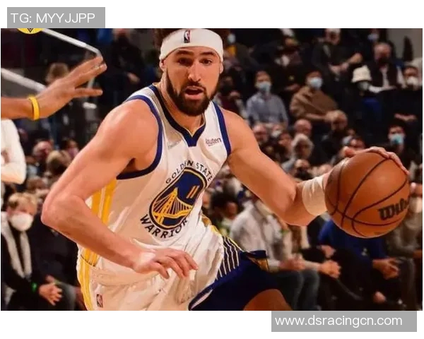 雷霆与勇士历史交锋战绩分析及胜负趋势探讨 雷霆与勇士历史交锋战绩分析及胜负趋势探讨