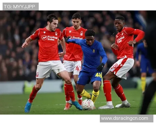 鲁本迪亚斯的崛起之路：从青涩小将到足坛顶尖后卫的传奇故事