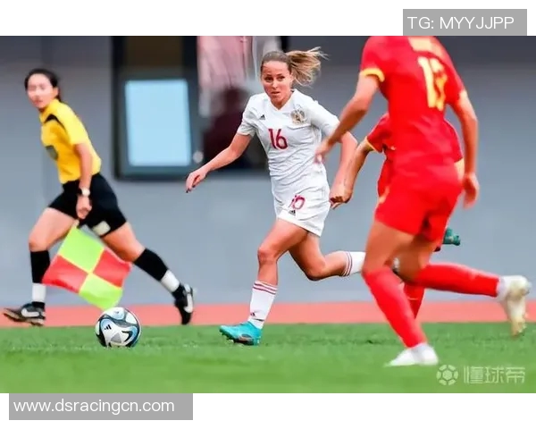 意大利女足迎战俄罗斯队全力争胜展现实力与风采
