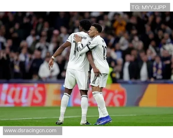 皇马与摩纳哥欧冠对决回顾球迷热议经典瞬间与战术分析 皇马与摩纳哥欧冠对决回顾球迷热议经典瞬间与战术分析