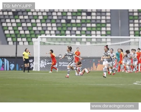 央视解说恒大对阵美洲队精彩回顾与赛后分析全景呈现