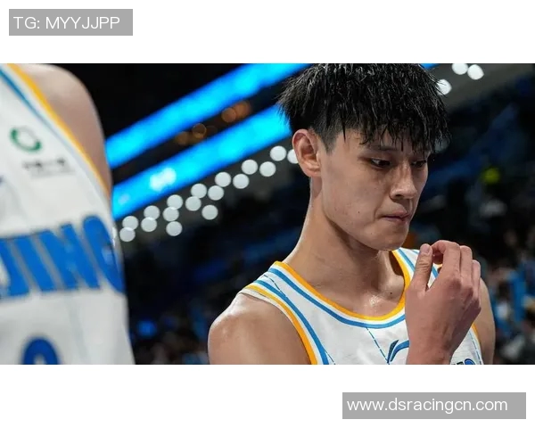 曾凡博:从青涩新星到篮球赛场的璀璨明珠,未来可期的篮球梦想之路 曾凡博:从青涩新星到篮球赛场的璀璨明珠,未来可期的篮球梦想之路