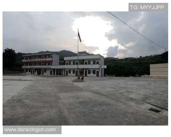 李军专访:从青涩少年到篮球传奇的成长之路回顾 李军专访:从青涩少年到篮球传奇的成长之路回顾