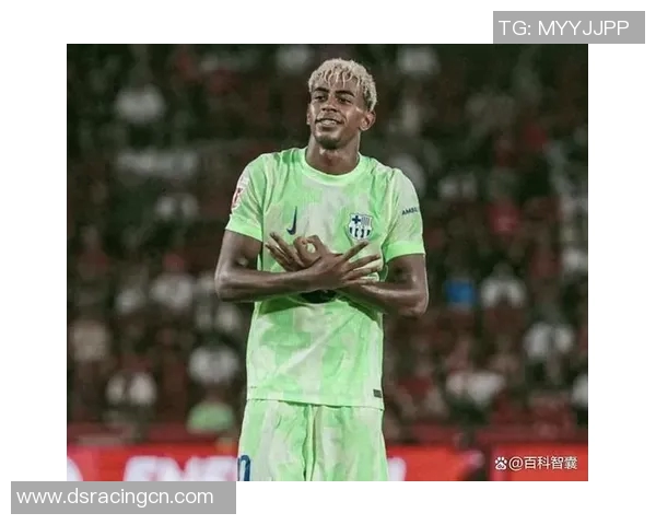 登贝莱在赛场上的惊艳表现与未来发展潜力分析 登贝莱在赛场上的惊艳表现与未来发展潜力分析